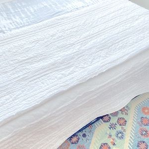 Queen quilt in white